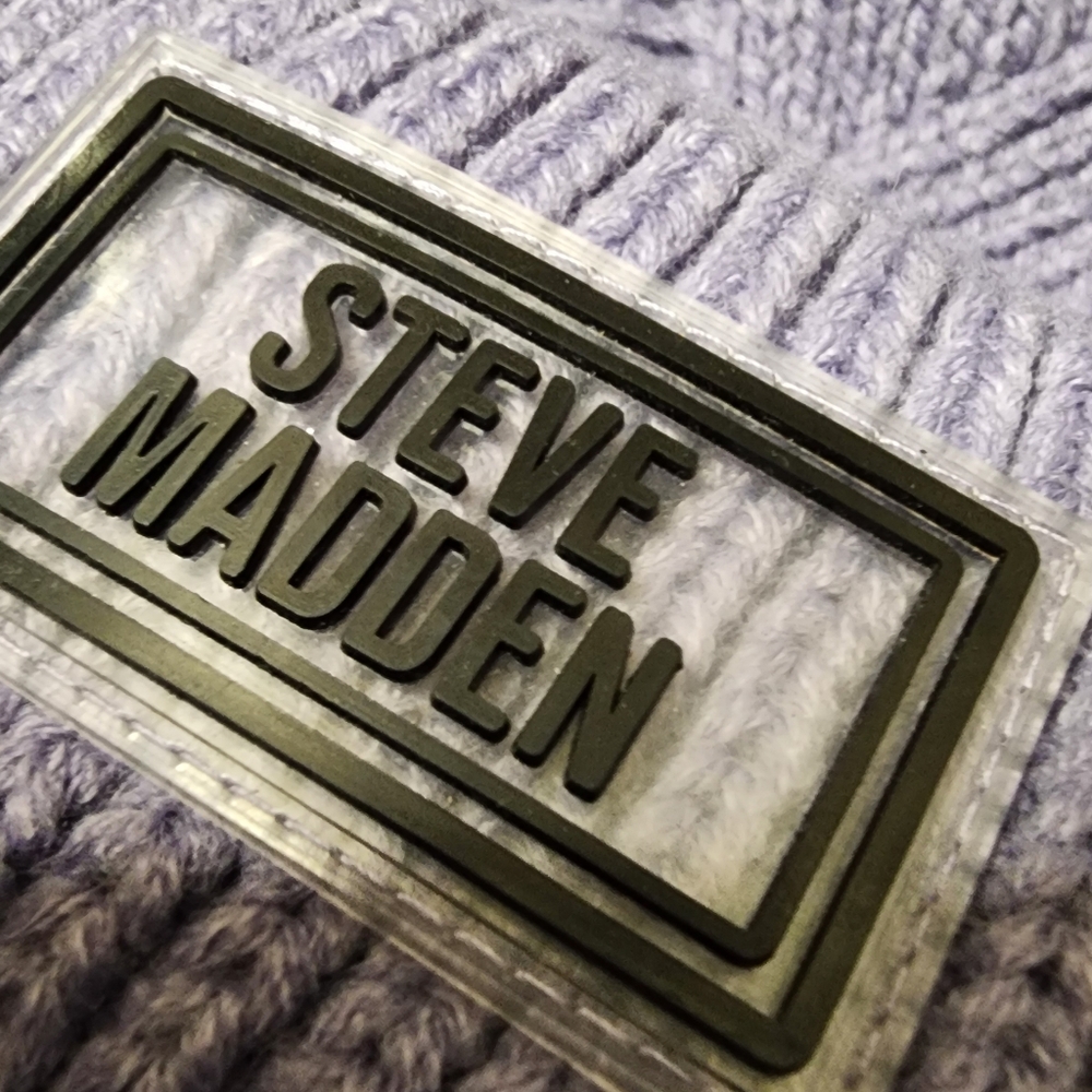 NWT Steve Madden pom pom beanie - Picture 6 of 7